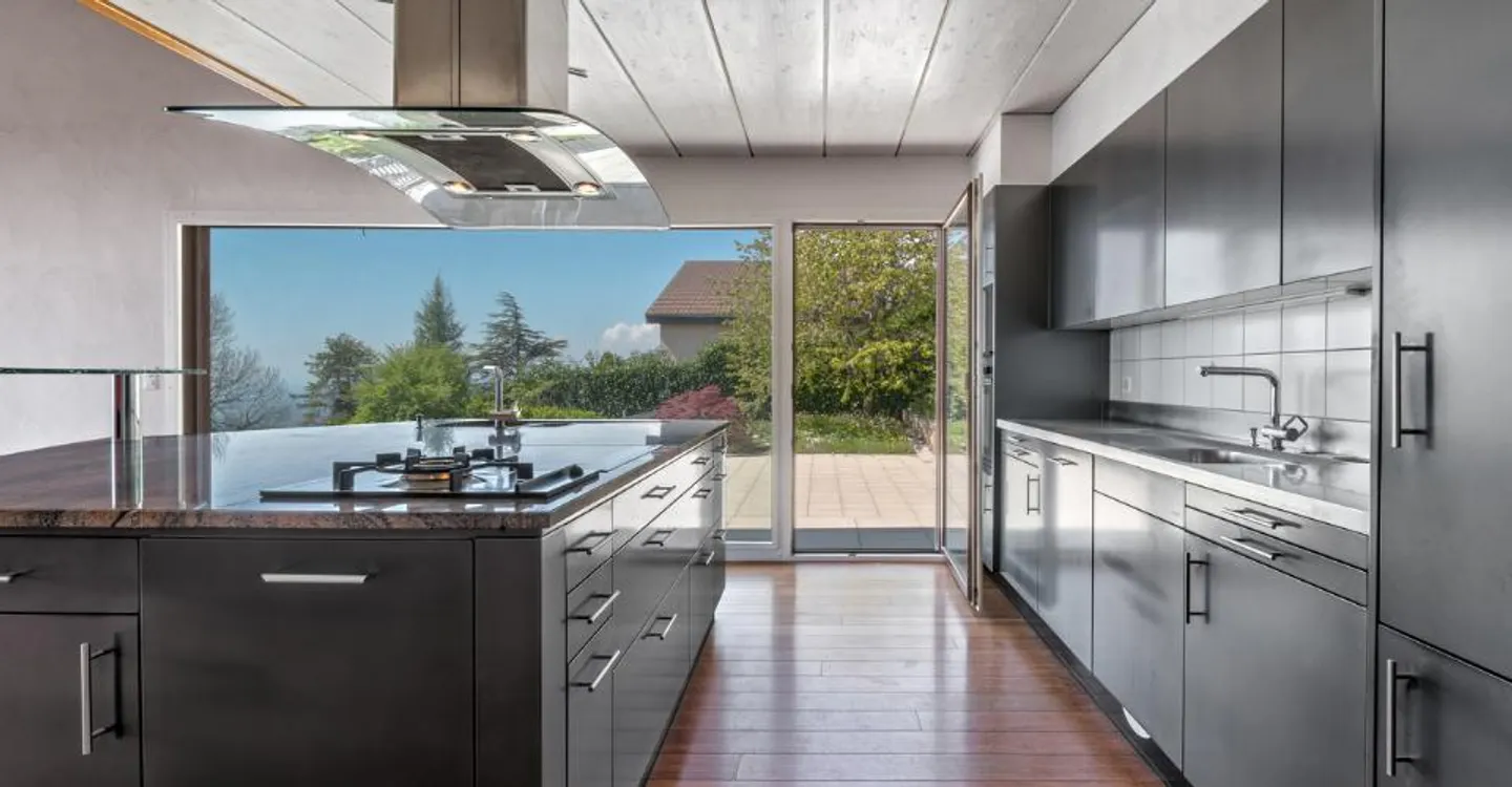 La Villa Julia : vue imprenable, volumes et luminosité - Foto 7 von 12