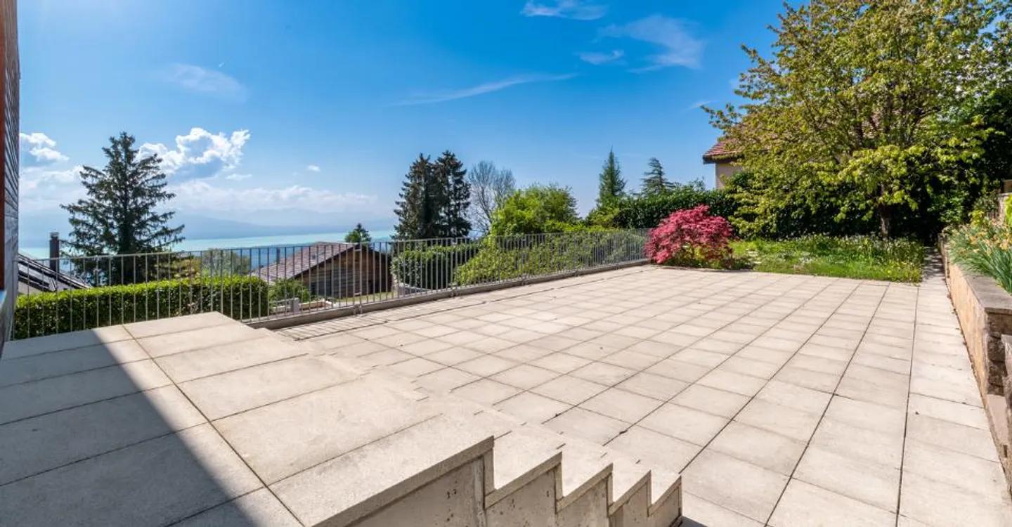La Villa Julia : vue imprenable, volumes et luminosité - Foto 9 von 12