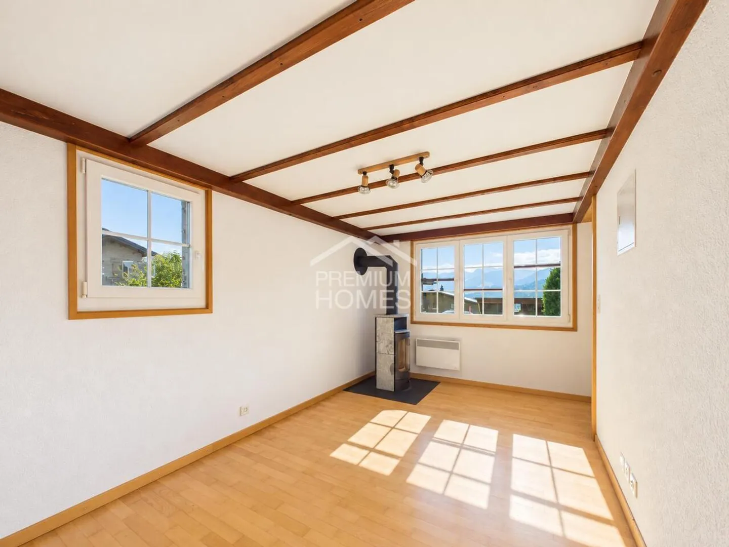 Charmantes Chalet mit Aussicht - Foto 4 von 13