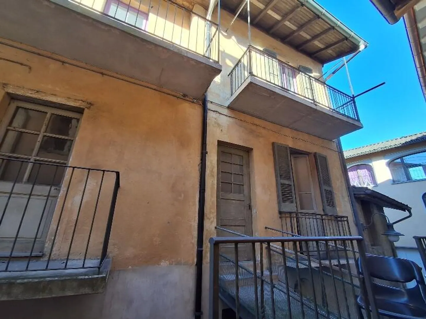 2 HÄUSER MIT RUSTIK ZU RENOVIEREN IN PONTE TRESA - Foto 2 von 9