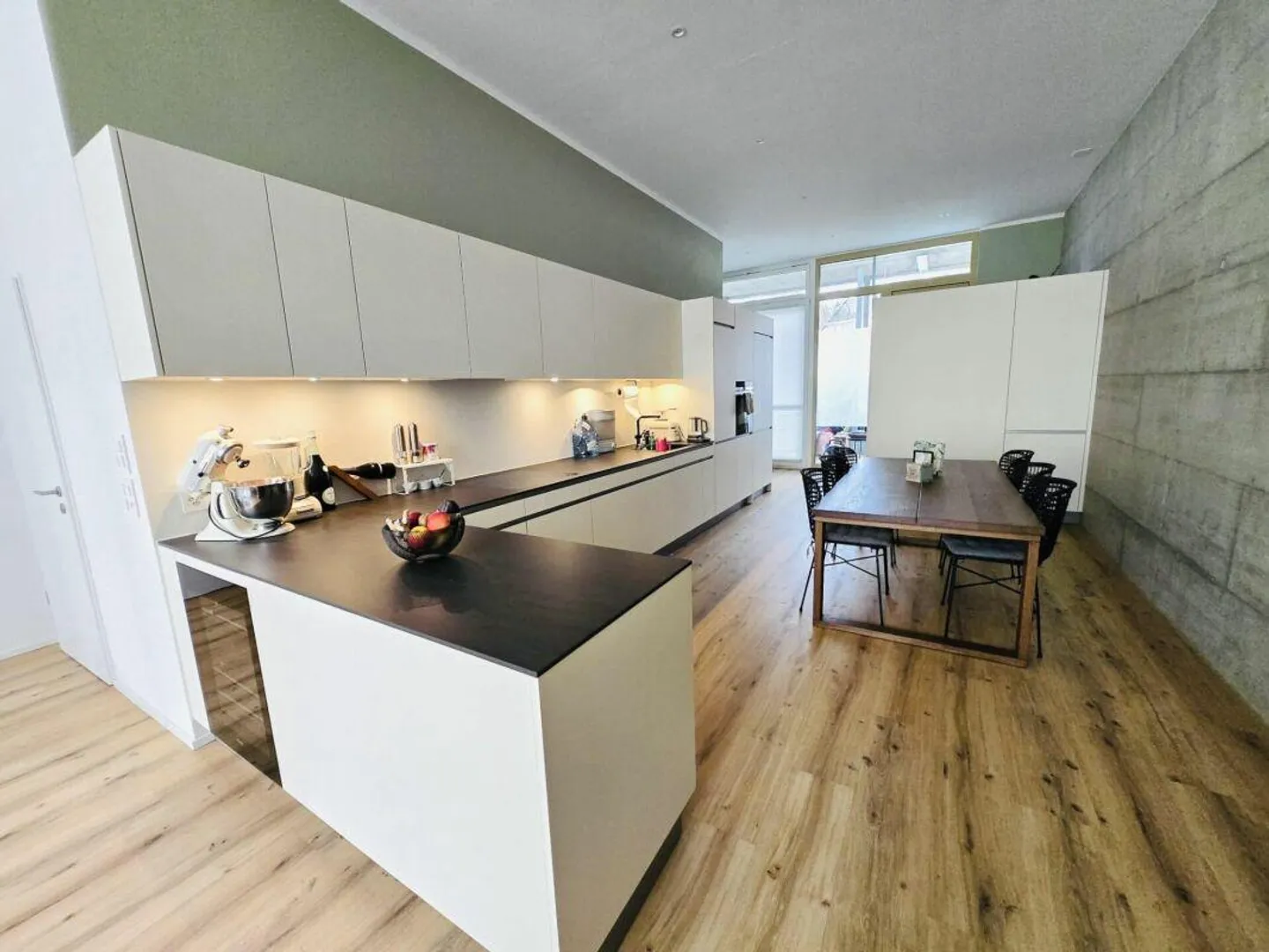 Spacious & Modern 3½ Room Loft - Photo 4 of 12