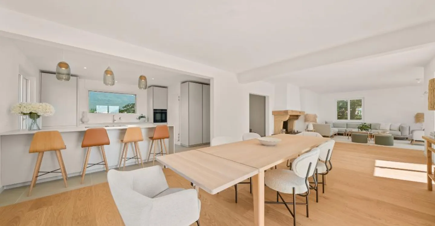 Villa rénovée avec vue panoramique - Photo 4 sur 12