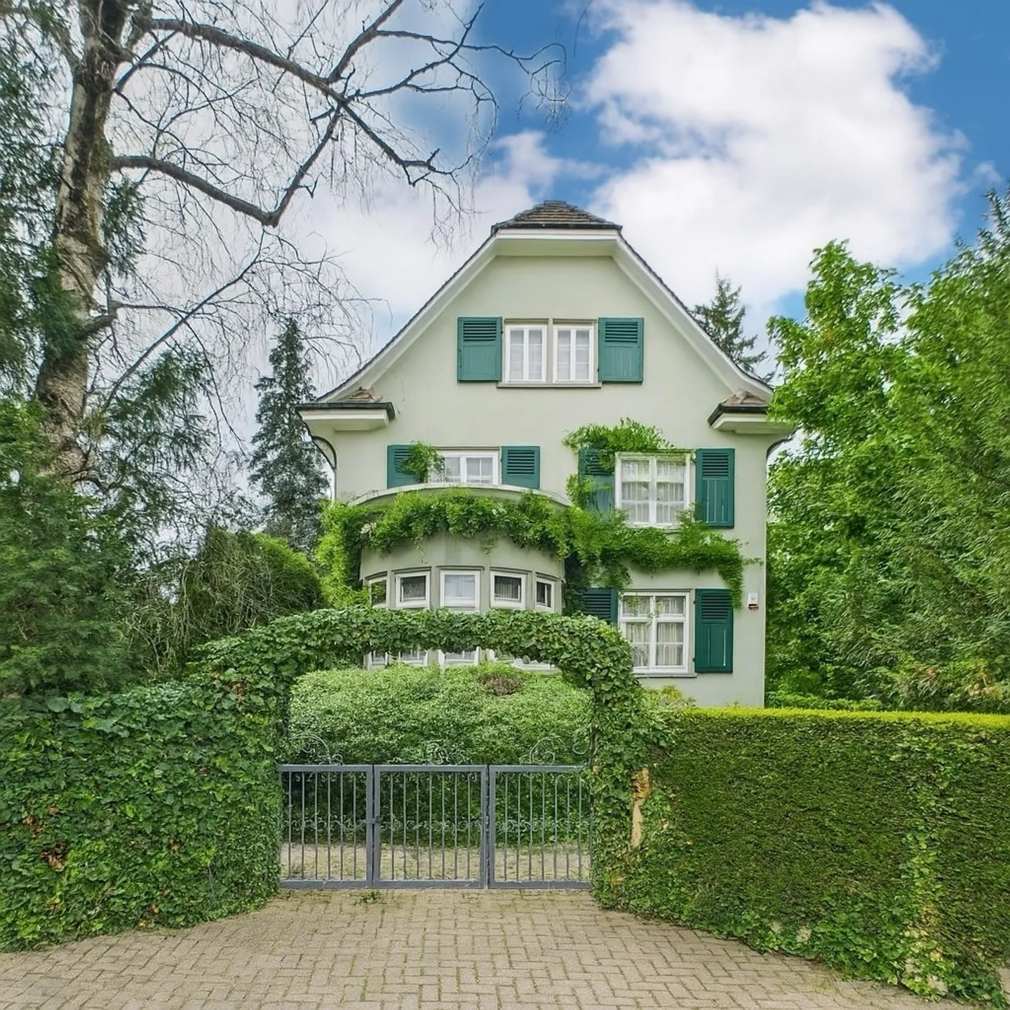 Maison individuelle exclusive à Reinach, canton de BL - Photo 1 sur 9