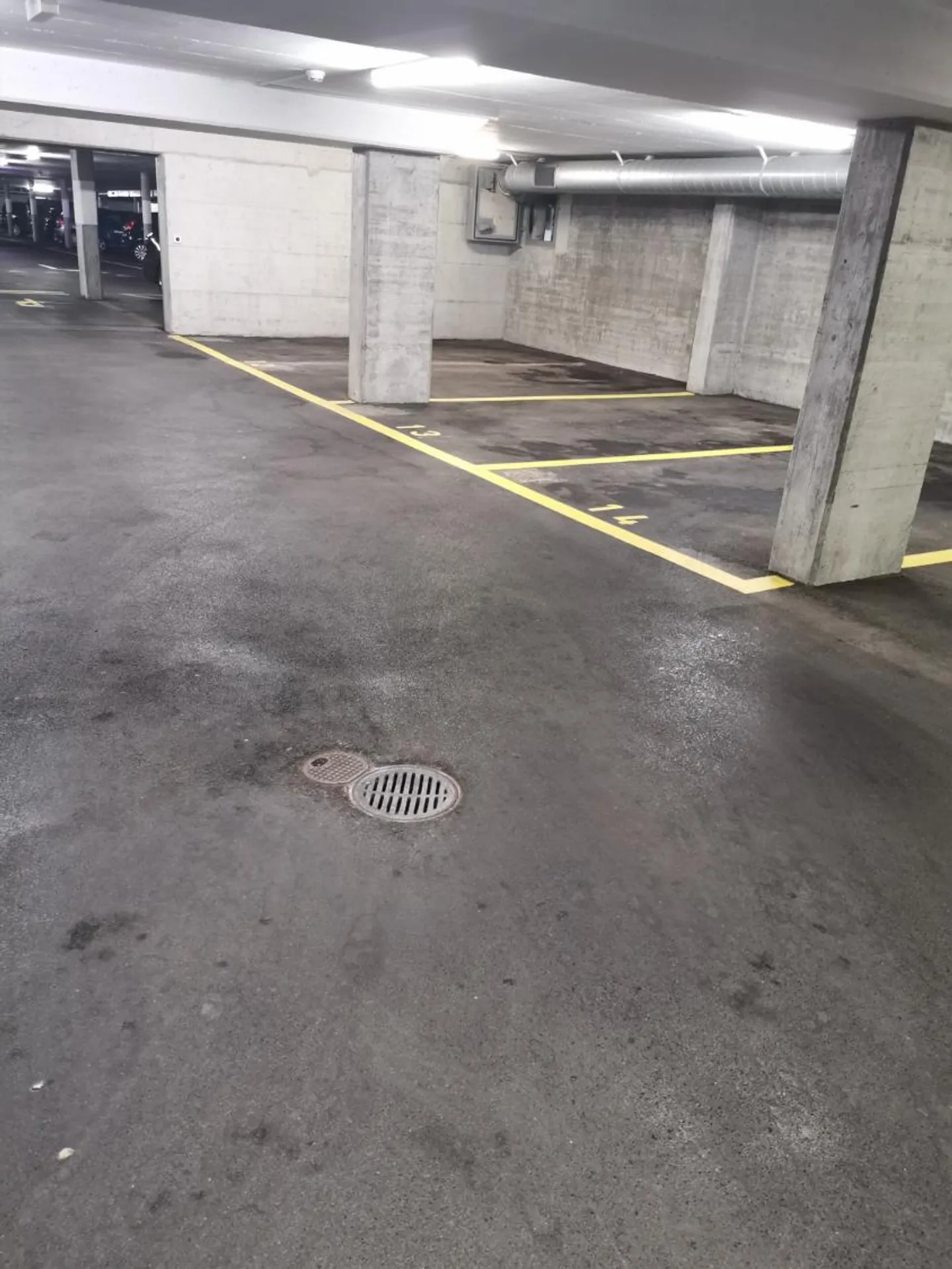En Chamard 35 in Montagny-près-Yverdon / indoor parking spaces - Photo 2 of 2