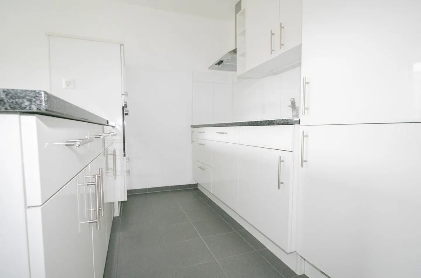 Modern 3.0-room apartment in a central location for rent - Photo 4 of 8