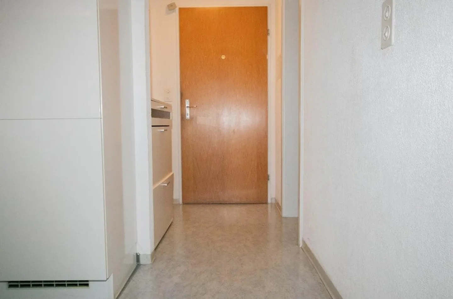 Modern 3.0-room apartment in a central location for rent - Photo 5 of 8