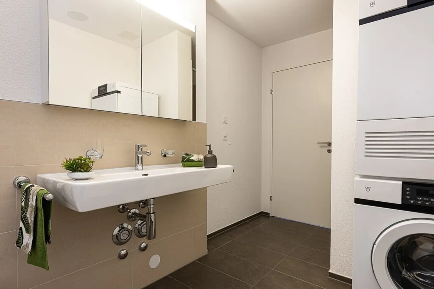 Appartamento moderno, centrale e tranquillo - afferralo! - Foto 8 di 10