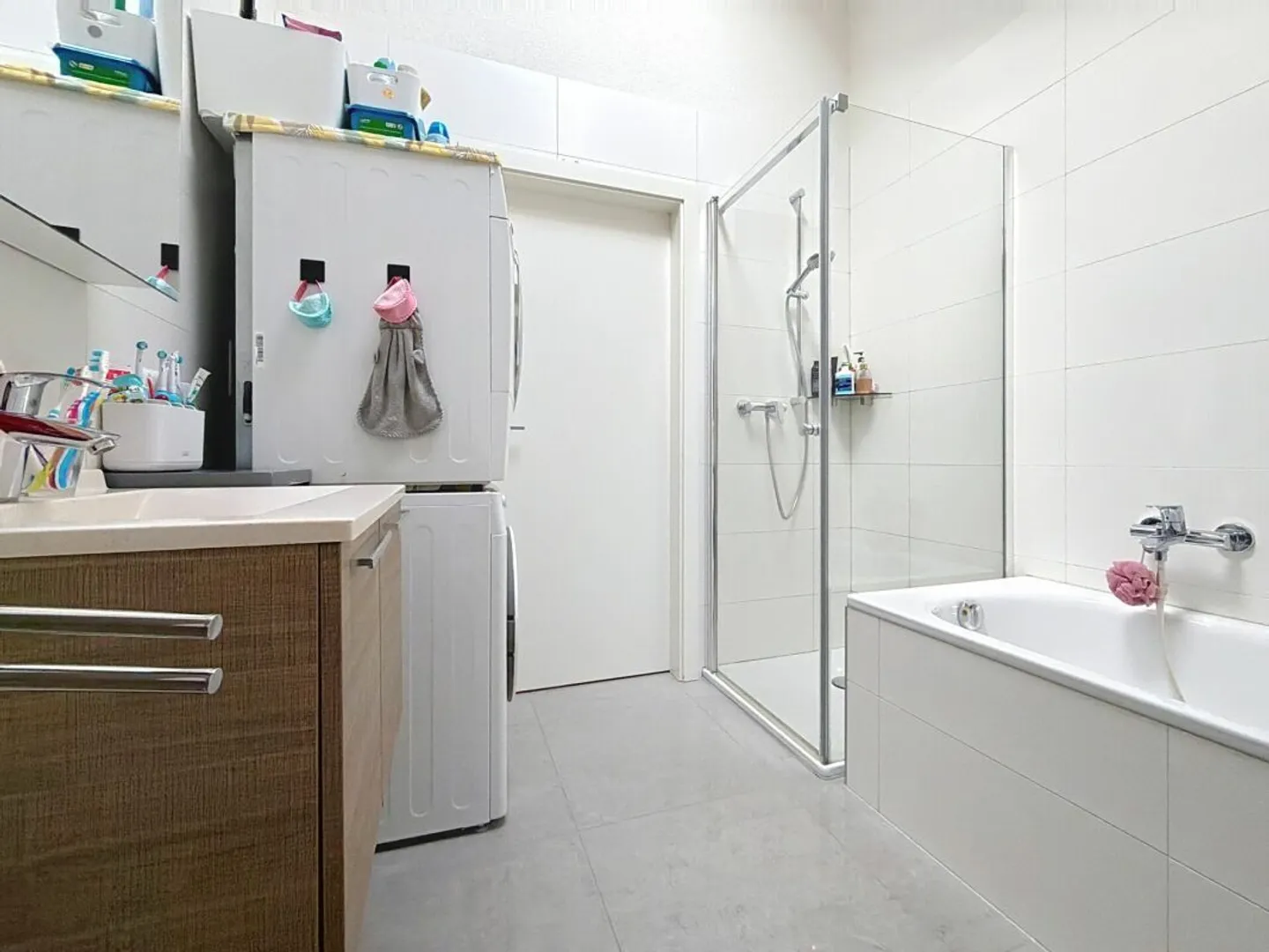 Schönes gemütliches Attikawohnung mit 3.5 Zimmern, Galerie und großer Terrasse - Foto 10 von 14