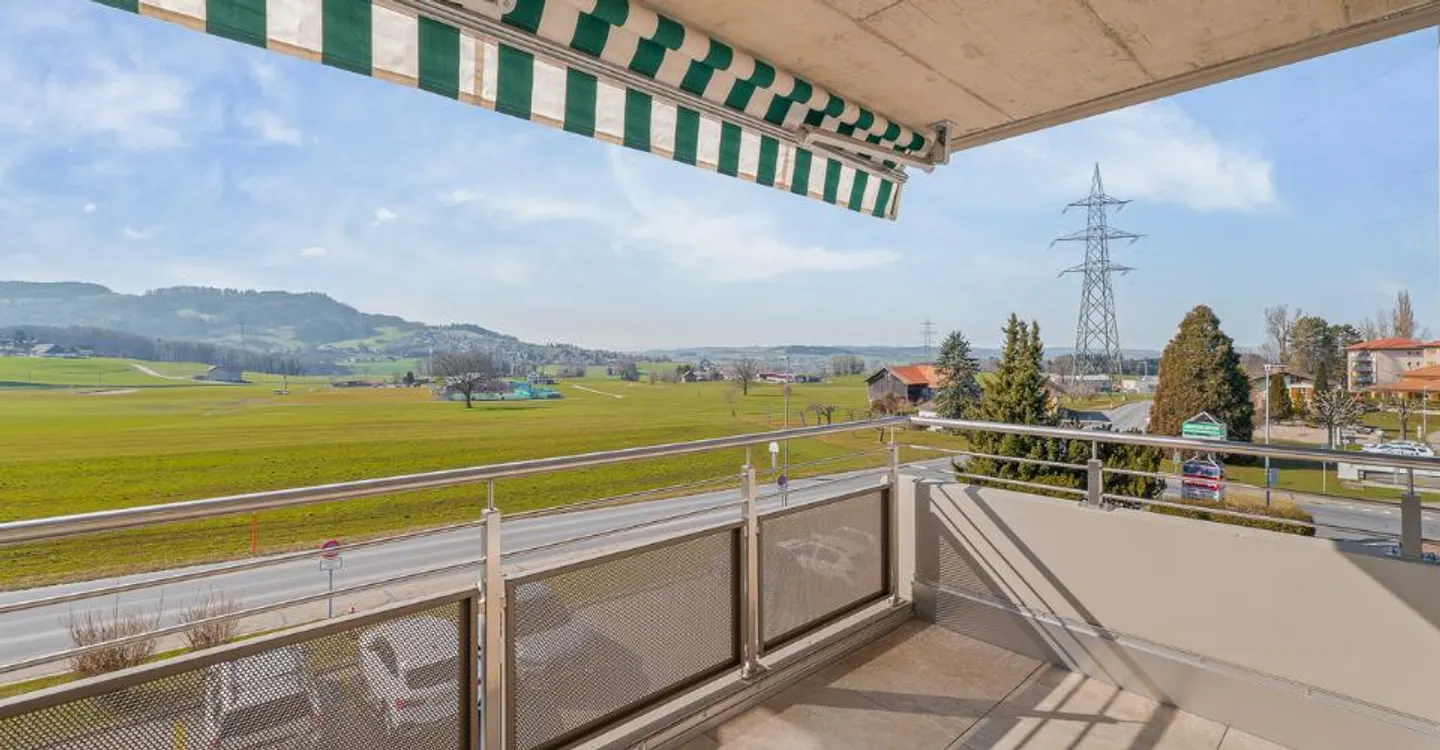 Eine friedliche Lebensumgebung zwischen Dorf und Natur - Foto 8 von 10