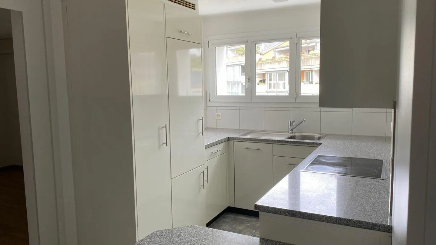 Appartamento di 4,5 stanze vicino al centro - Foto 3 di 12