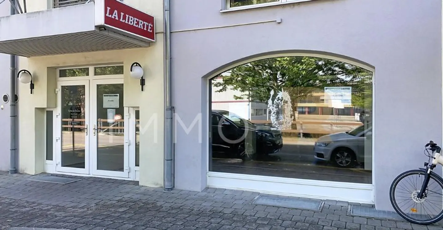 Spazio commerciale nel centro di Payerne - Foto 2 di 6