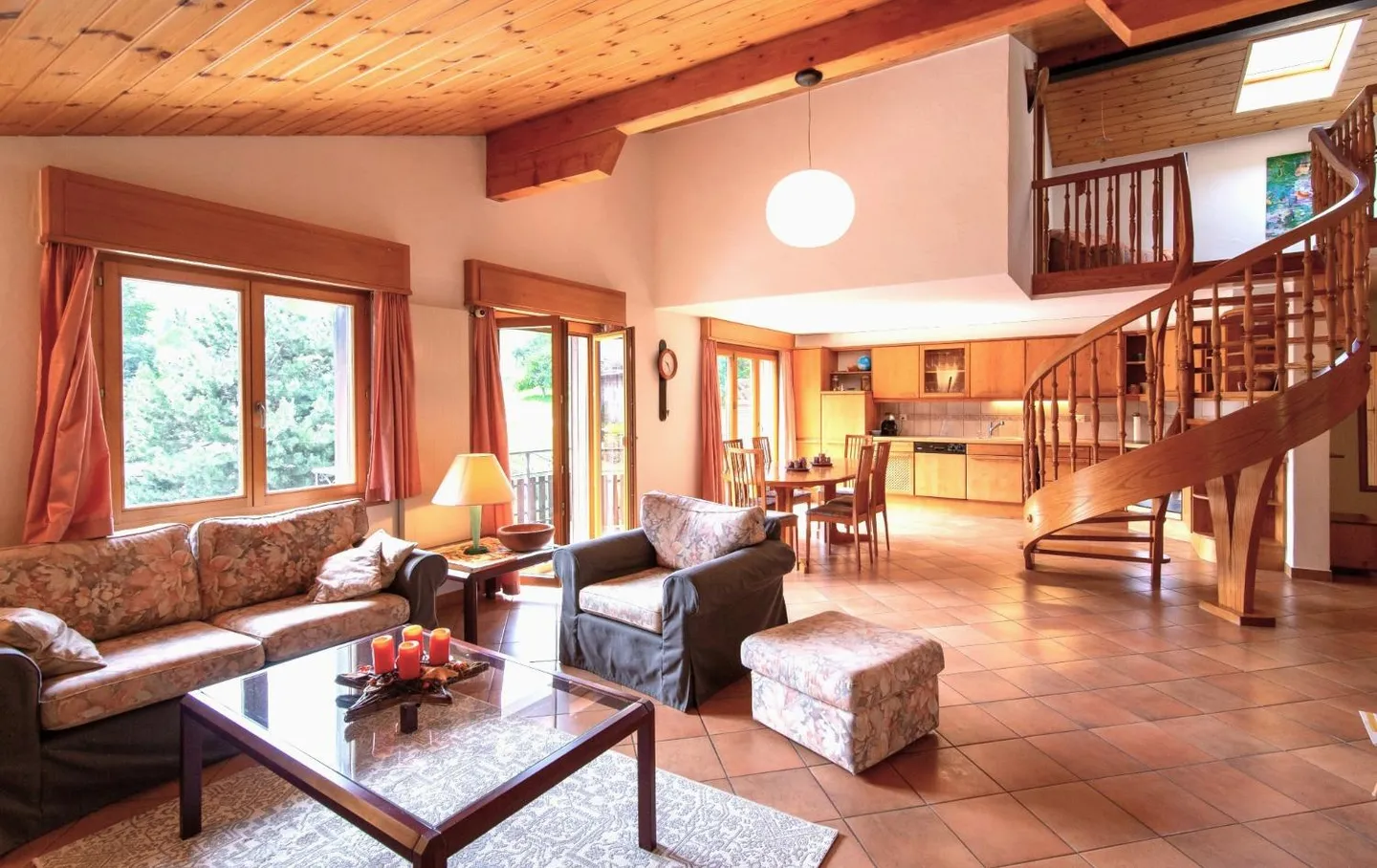 Duplex 5.5 rooms - Photo 3 of 7