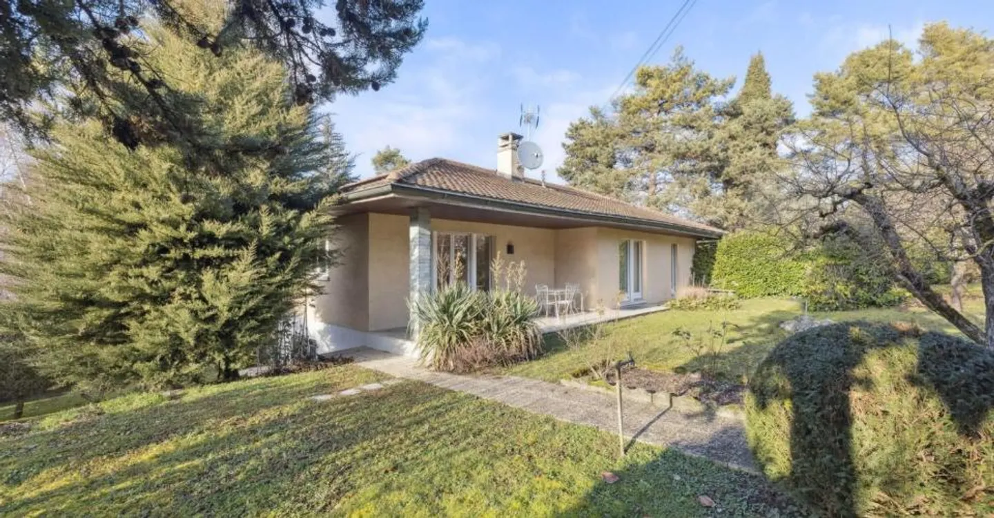 GERÄUMIGE EINFAMILIENHAUS IM EG MIT GROSSEM POTENZIAL - Foto 10 von 10