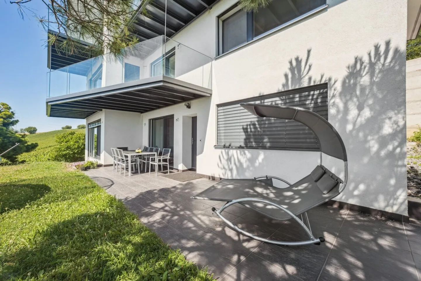 Villa eccezionale nei vigneti, vista a 180° sul bacino del Léman - Foto 9 di 11