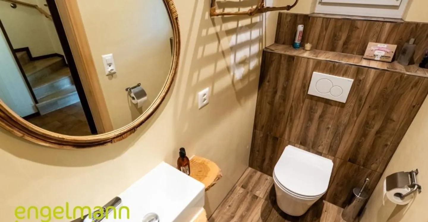 Large property of 8.5 rooms with double garage - Photo 8 of 12