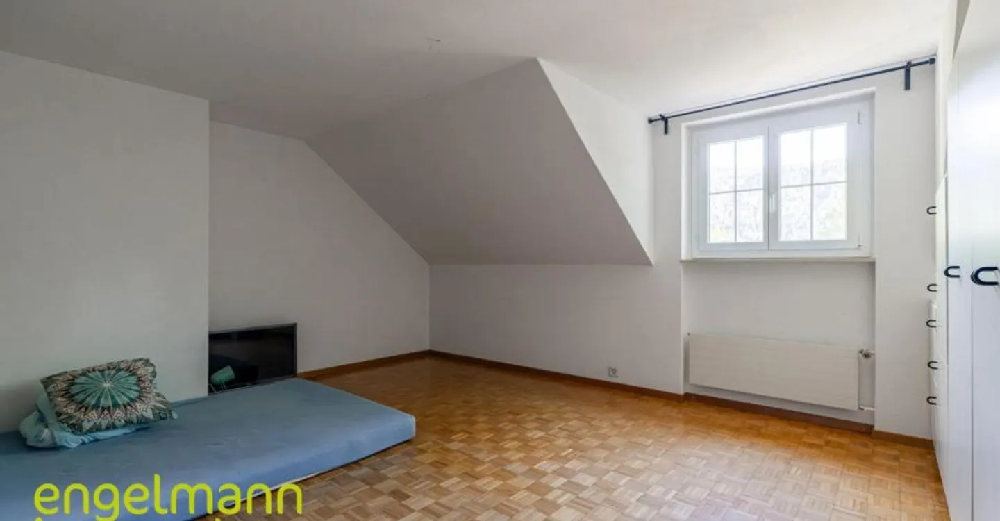 Large property of 8.5 rooms with double garage - Photo 10 of 12