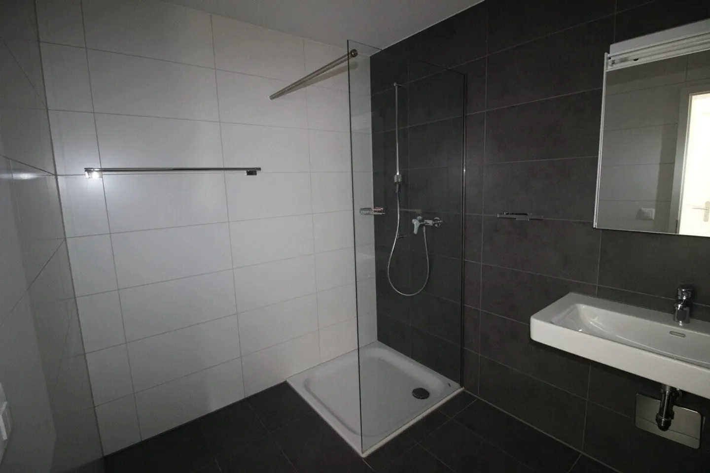 MAGNIFIKANTE 2,5 Zimmer mit schöner Terrasse - Foto 3 von 9