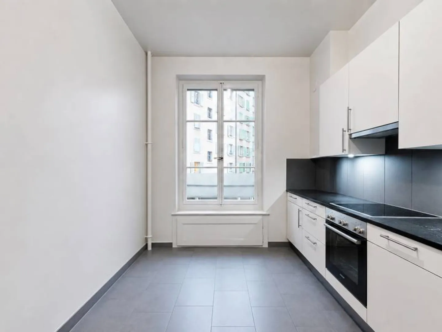 Charming Ground-Floor Apartment - Photo 6 of 10