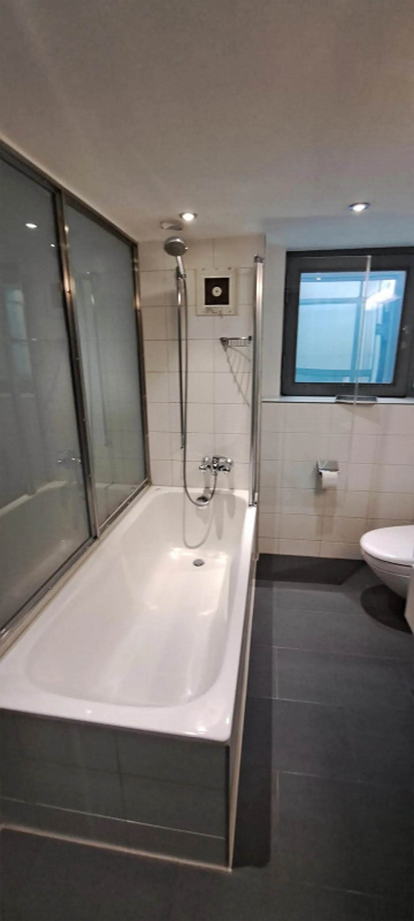 Charmante Dachwohnung im Herzen von Bern - Foto 15 von 17