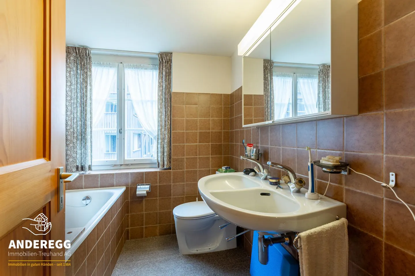 Geräumiges Haus mit Büro - Foto 10 von 14
