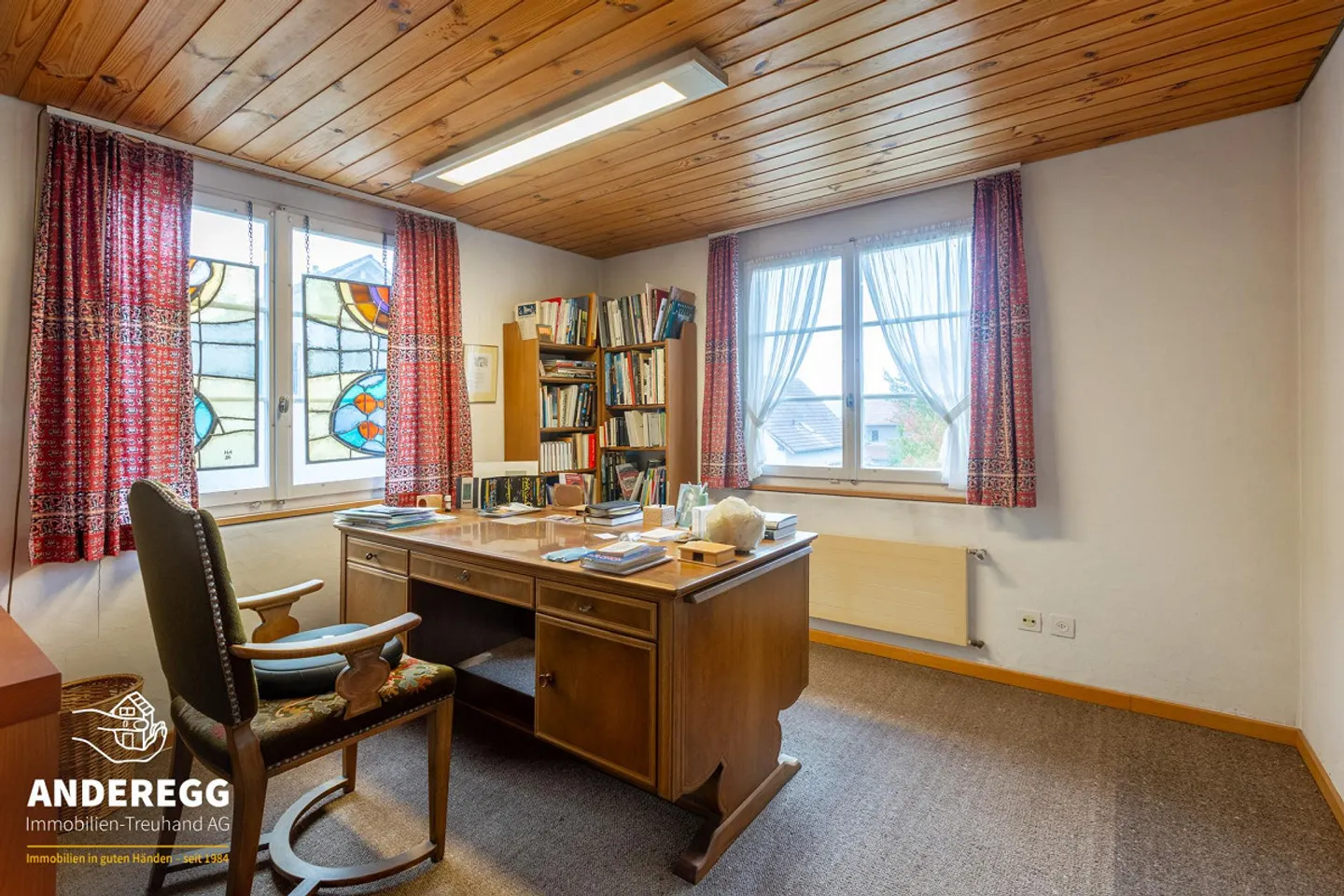 Geräumiges Haus mit Büro - Foto 11 von 14