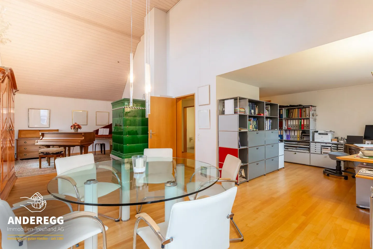 Geräumiges Haus mit Büro - Foto 13 von 14
