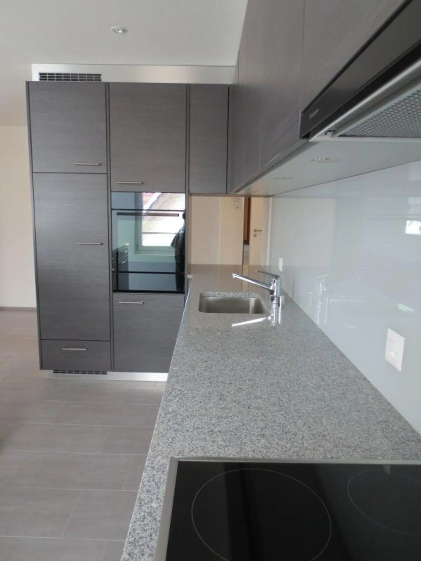 Central & modern 3.5 room apartment on the 1st floor - Photo 5 of 13