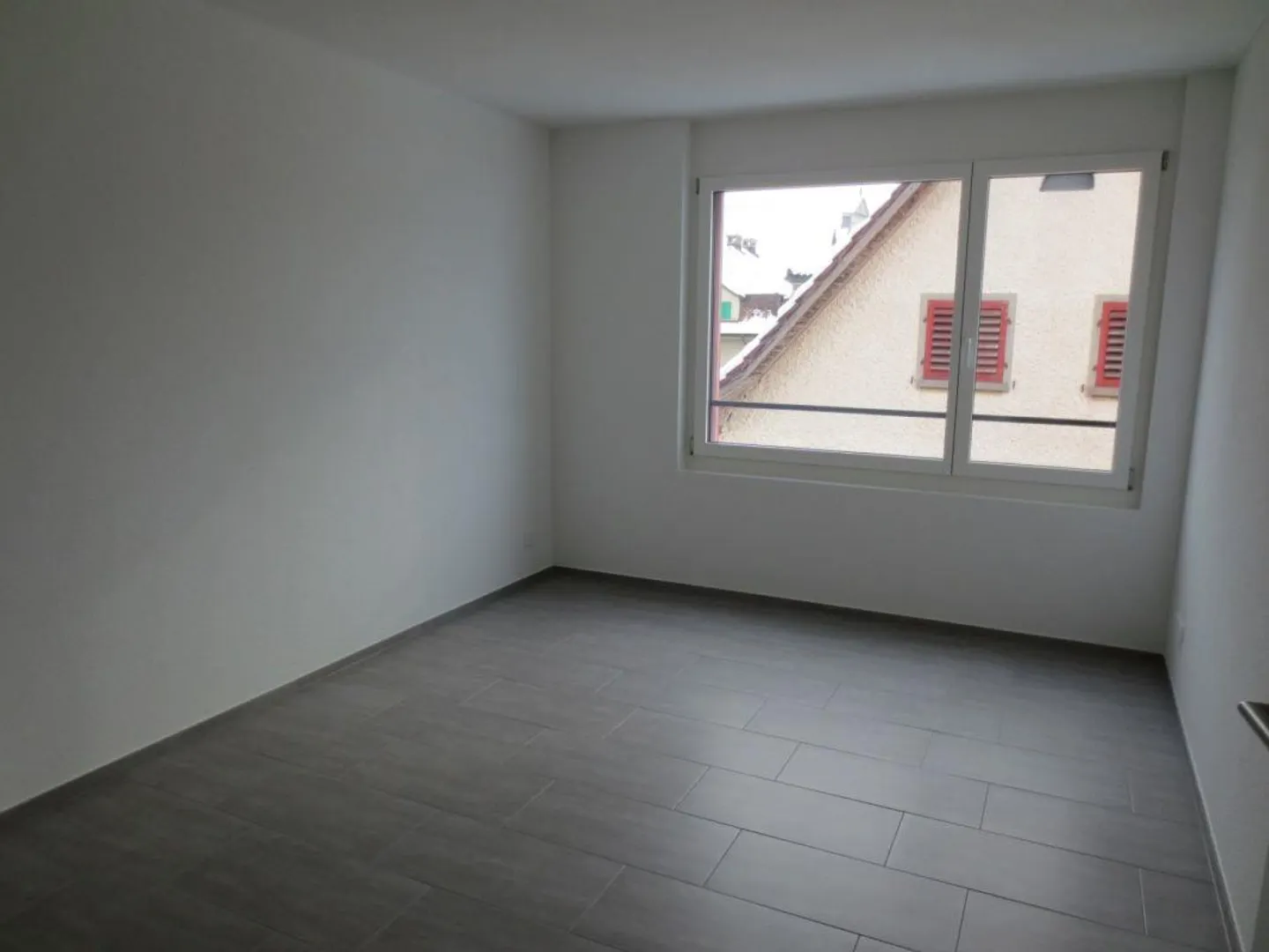 Central & modern 3.5 room apartment on the 1st floor - Photo 10 of 13