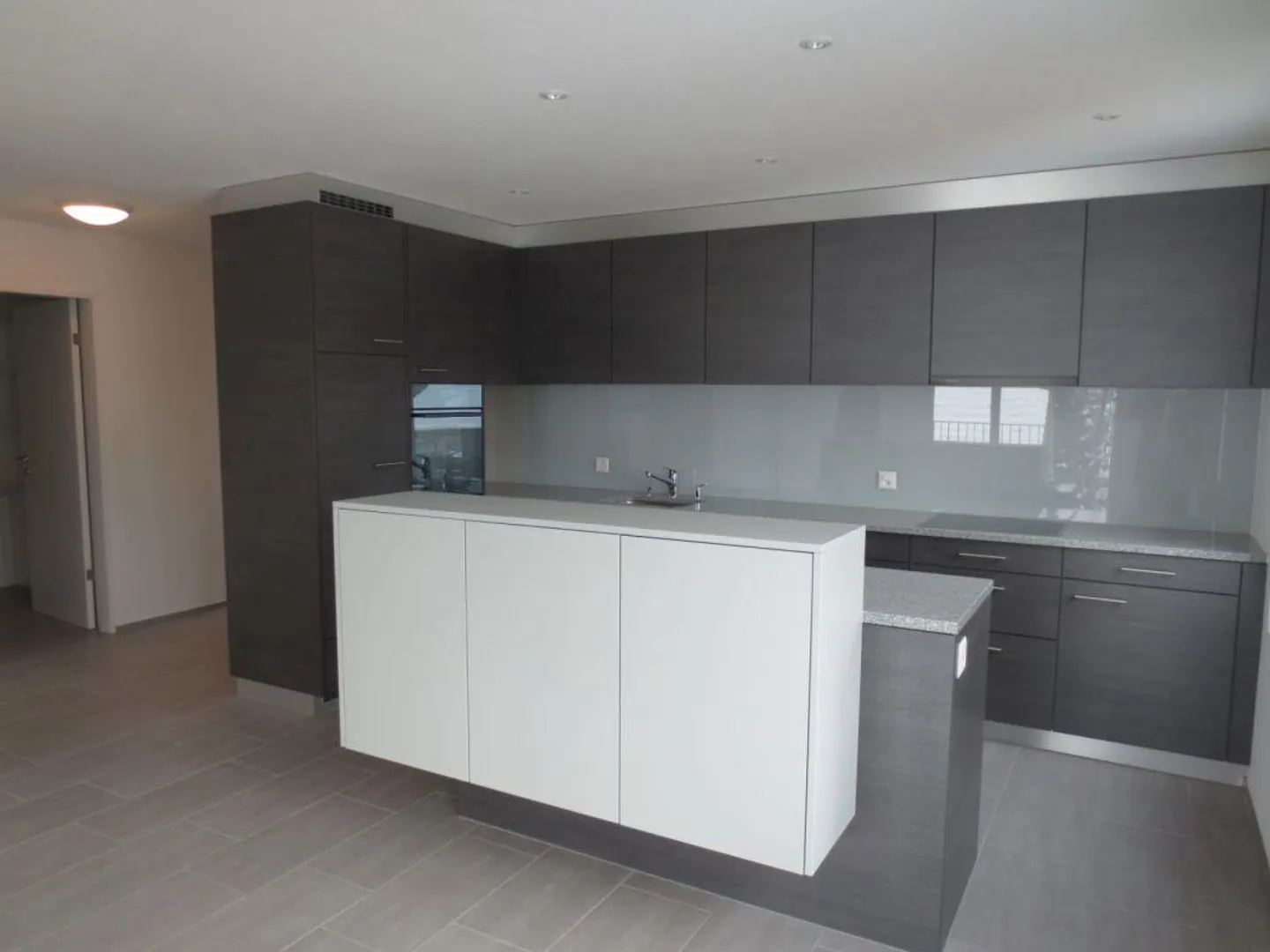 Central & modern 3.5 room apartment on the 1st floor - Photo 3 of 13