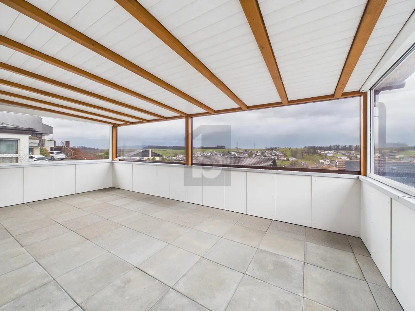 ENORME GIARDINO D'INVERNO CON VISTA FANTASTICA - Foto 1 di 6