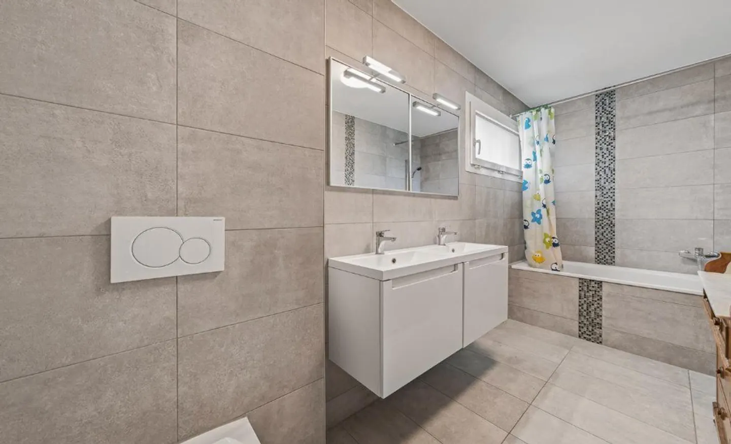 Recent family villa with heated pool and unobstructed view - Photo 13 of 13