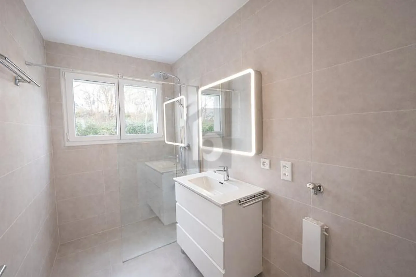 Appartamento 4.5 locali ristrutturato - Foto 5 di 6