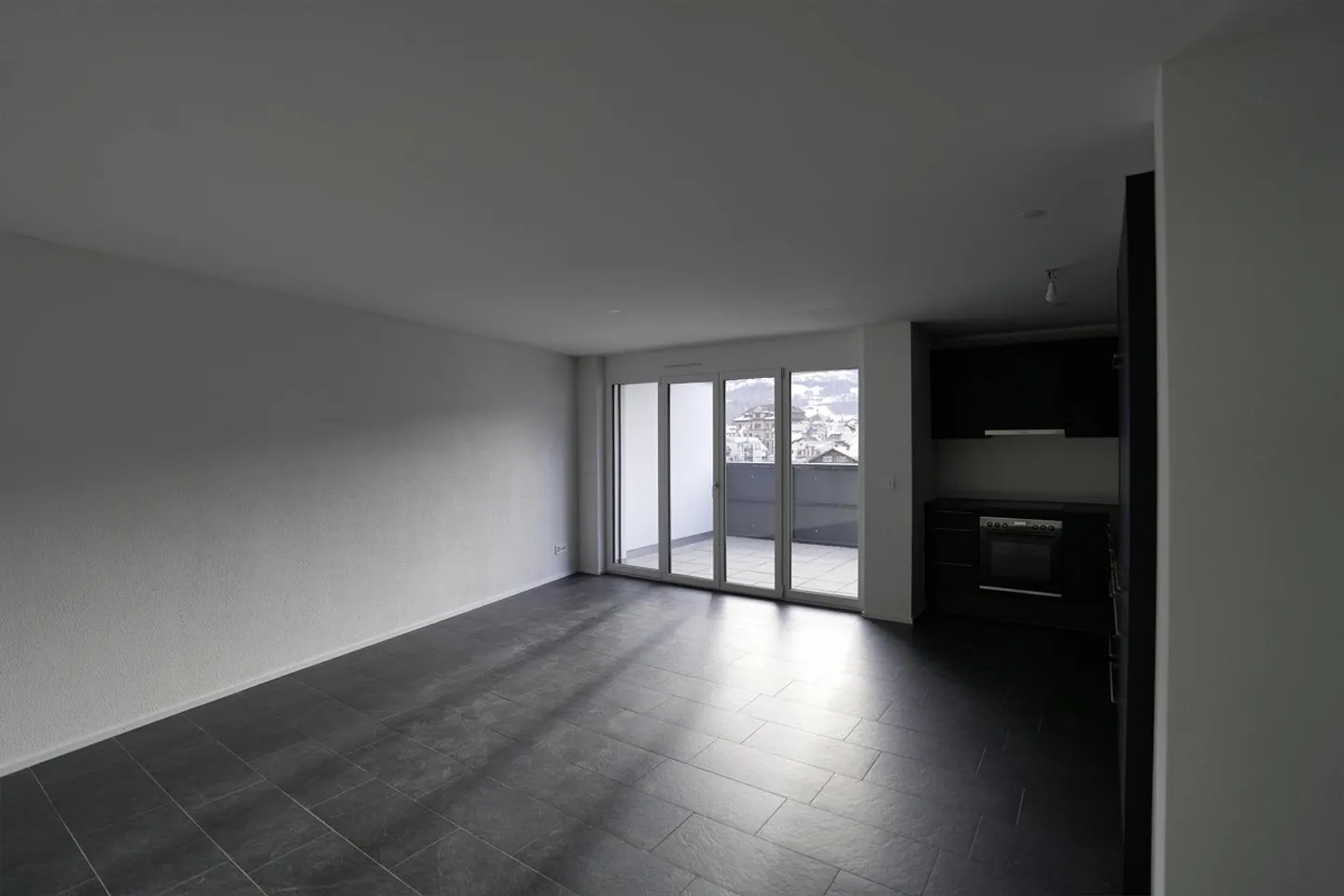 3.5 Room Apartment - Photo 5 of 15