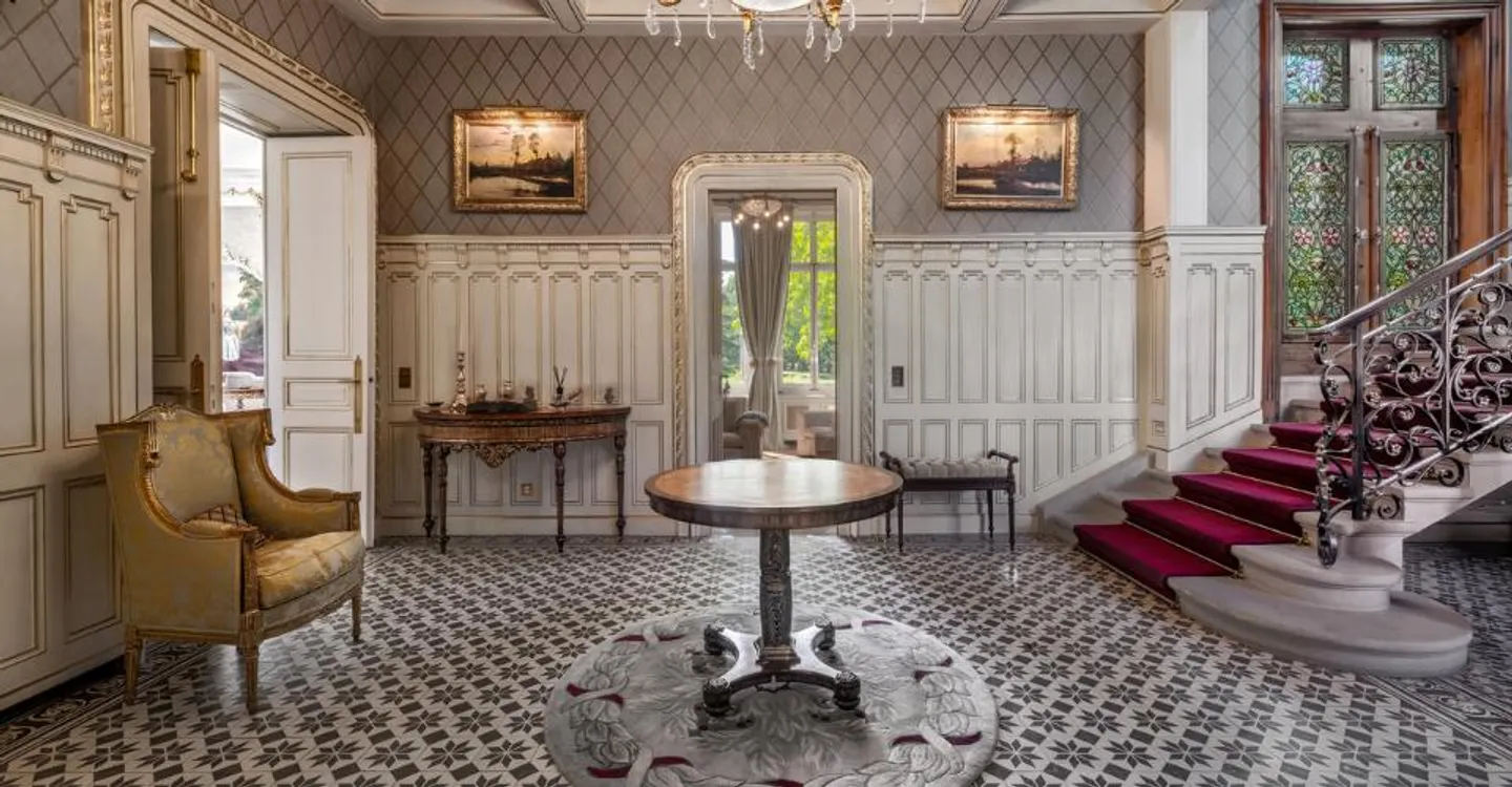 Exceptionnel Château du 19ème siècle et domaine de 9,5 hectares - Foto 5 von 13