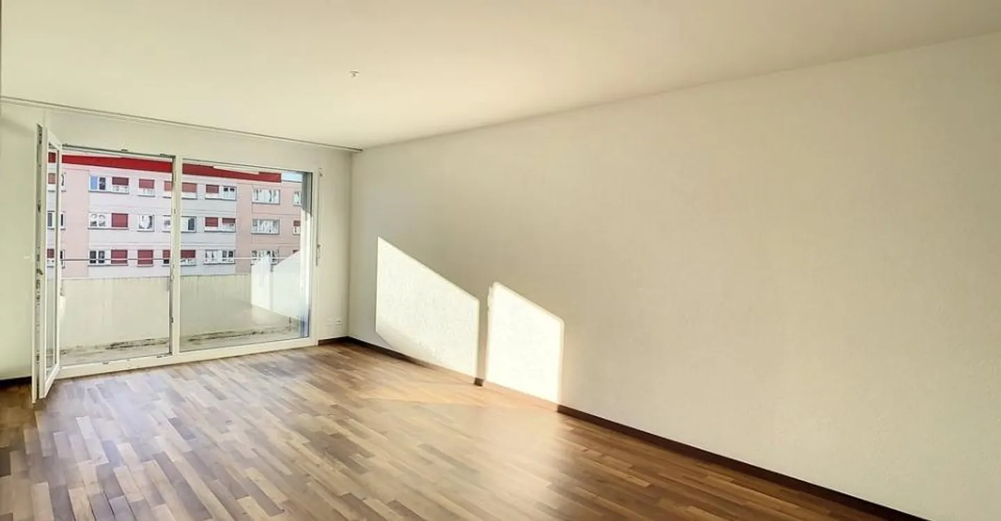 Wunderschöne 2,5-Zimmer-Wohnung mit Balkon - Foto 1 von 7