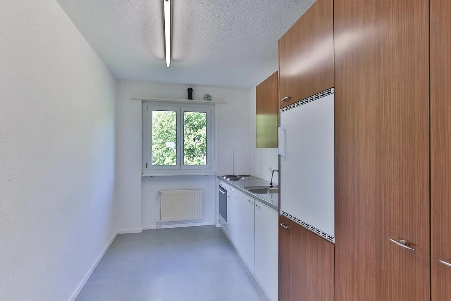 Affordable apartment in a quiet neighborhood - Photo 3 of 6
