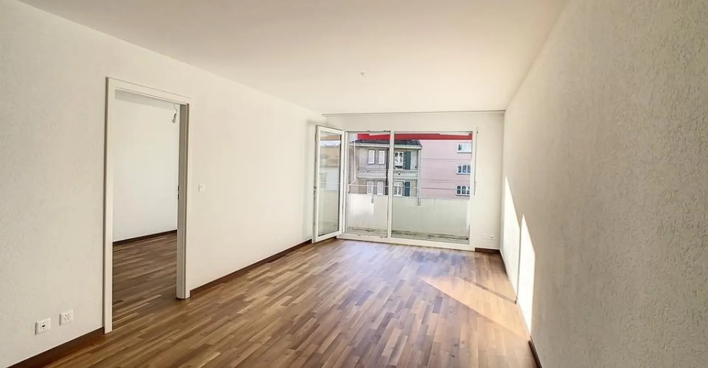 Wunderschöne 2,5-Zimmer-Wohnung mit Balkon - Foto 2 von 7