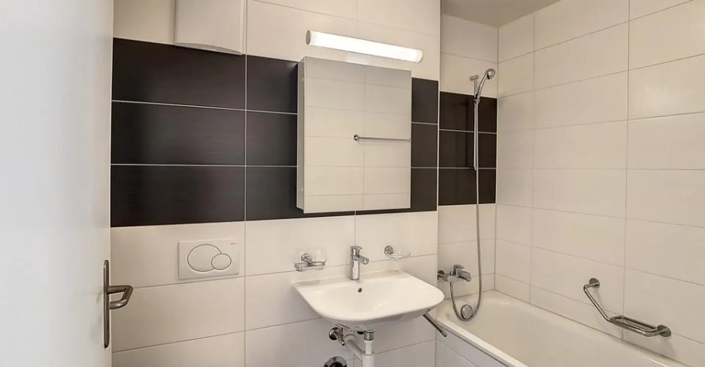 Wunderschöne 2,5-Zimmer-Wohnung mit Balkon - Foto 6 von 7