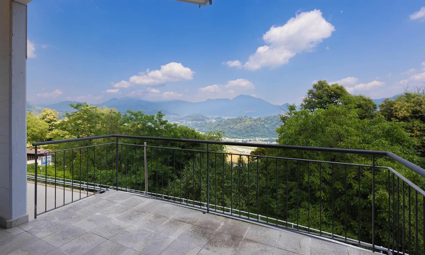 AFFITTASI CASA DI 5.5 LOCALI CON 2 TERRAZZE A VERNATE - Foto 4 di 13