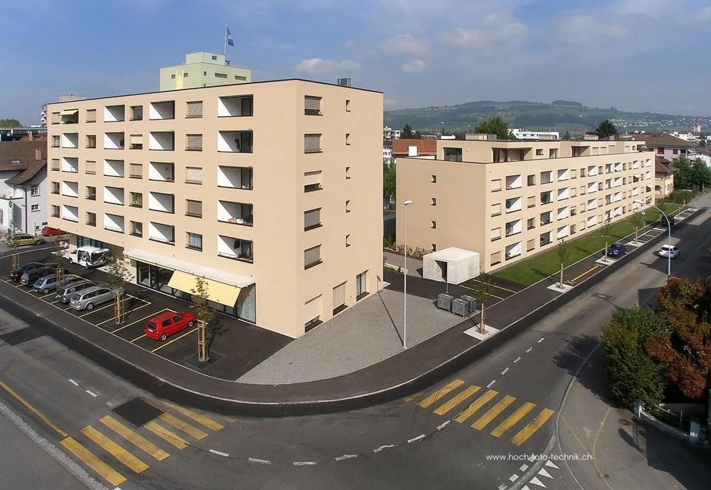 Posto auto direttamente accanto alla stazione ferroviaria di Sursee - Foto 2 di 2