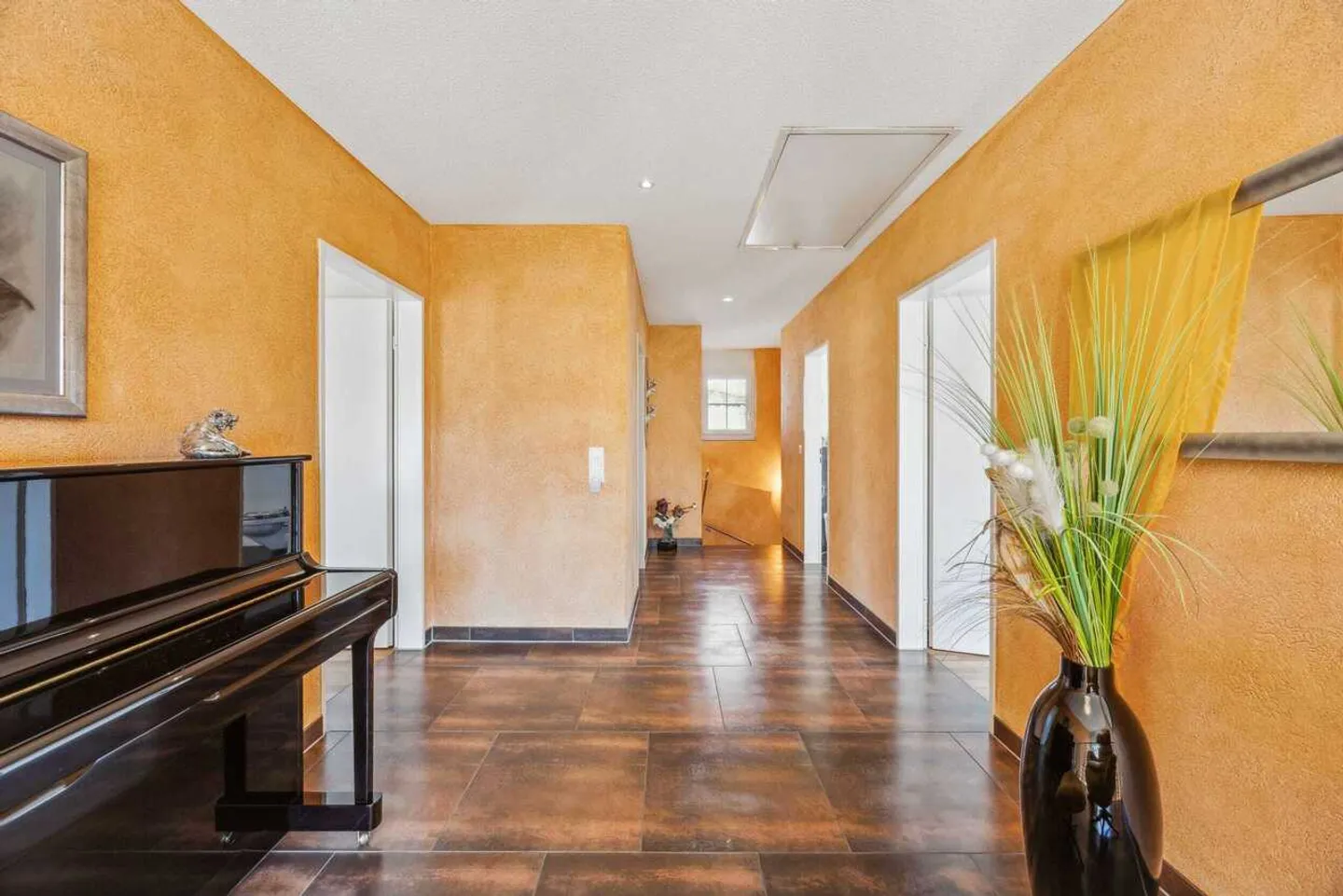 Affascinante casa unifamiliare a Suhr – elegante, tranquilla e vicina alla città - Foto 11 di 13