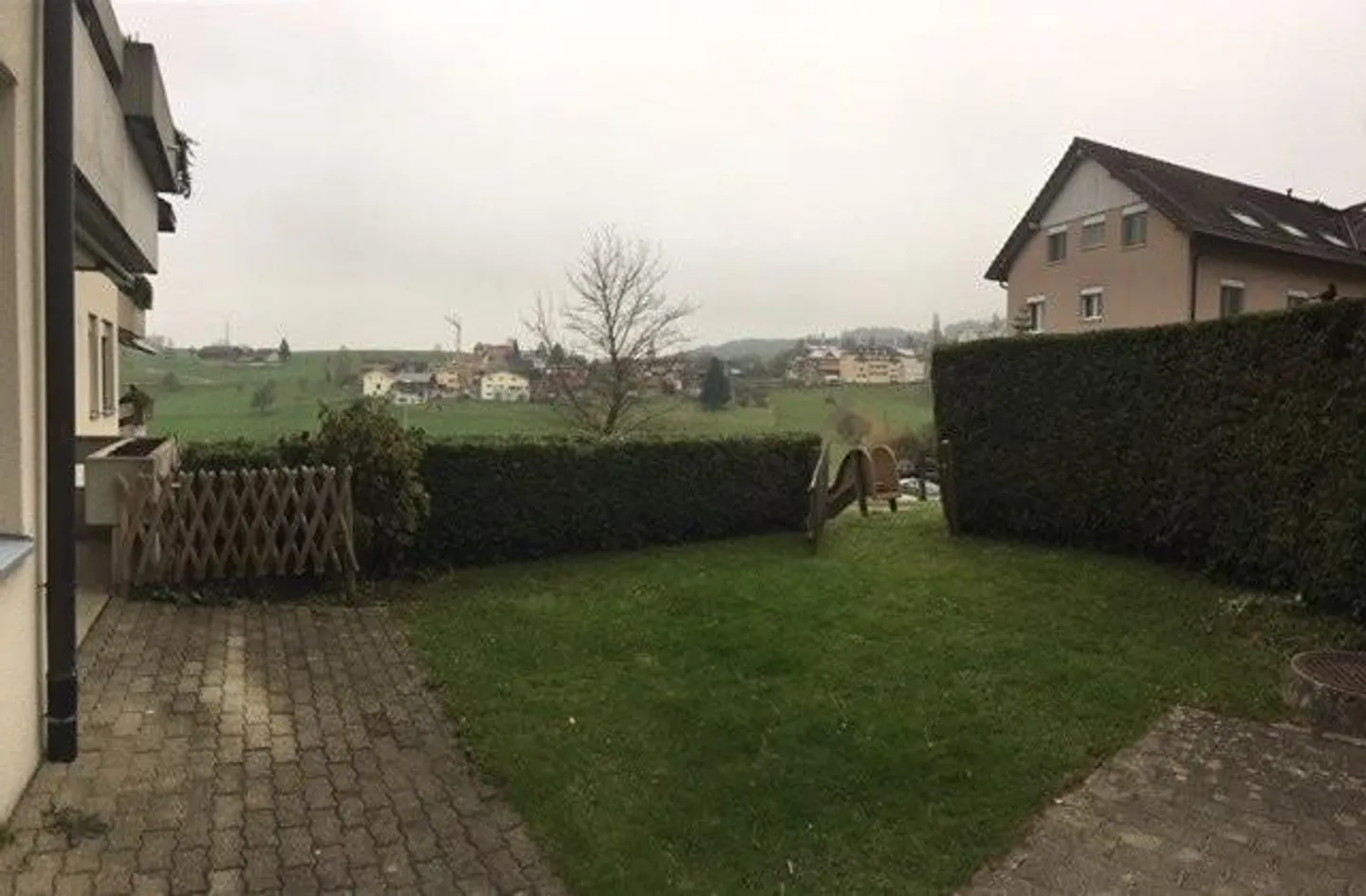 Tolle und sonnige Wohnung mit grosser Terrasse - Foto 1 von 9