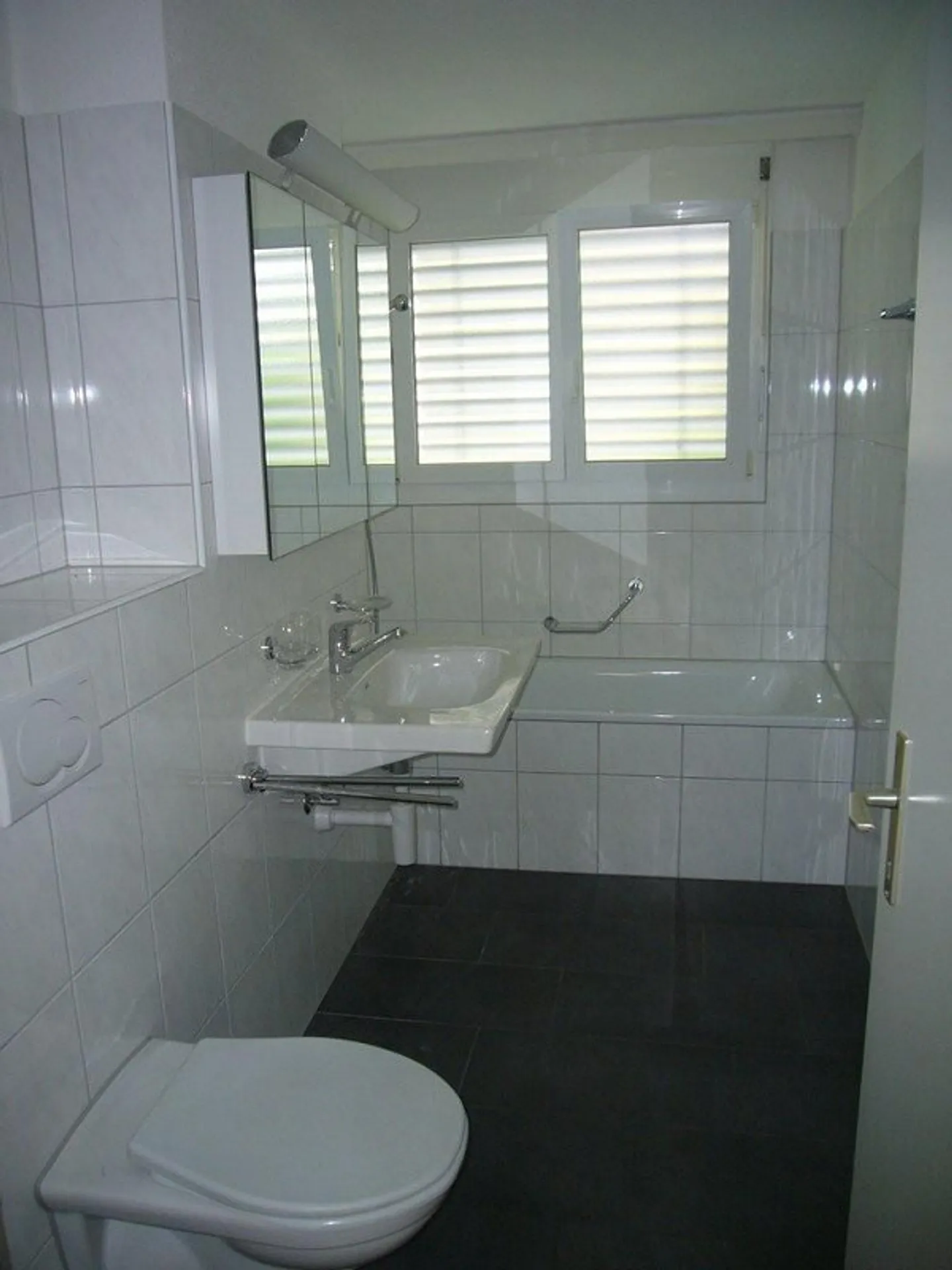 Tolle und sonnige Wohnung mit grosser Terrasse - Foto 7 von 9