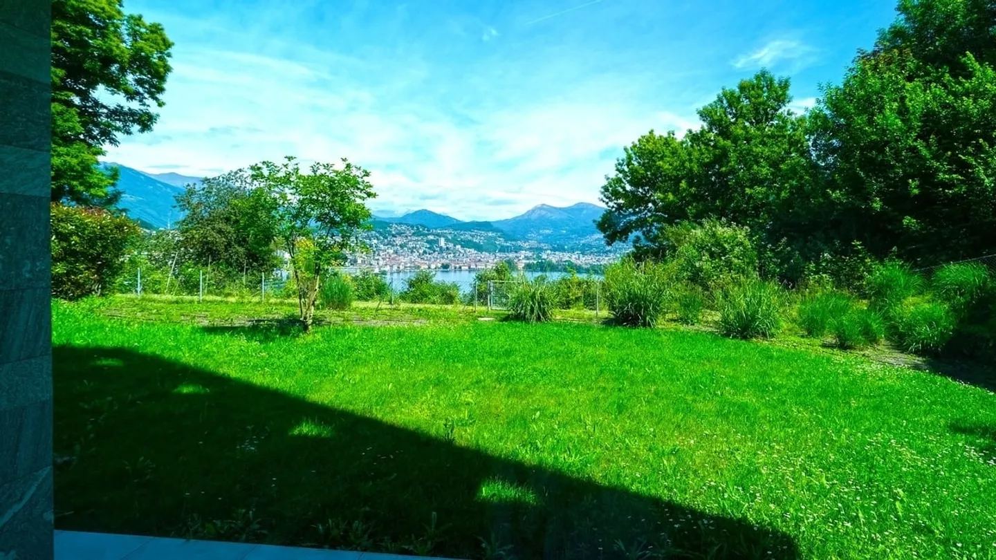 Paradiso - Appartamento 5.5 locali di pregio con giardino e vista lago - Foto 3 di 13