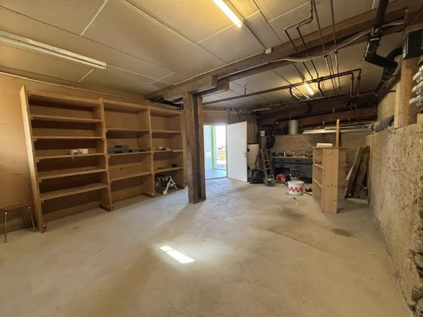 Workshop / Warehouse with Office and Toilet - Photo 8 of 8