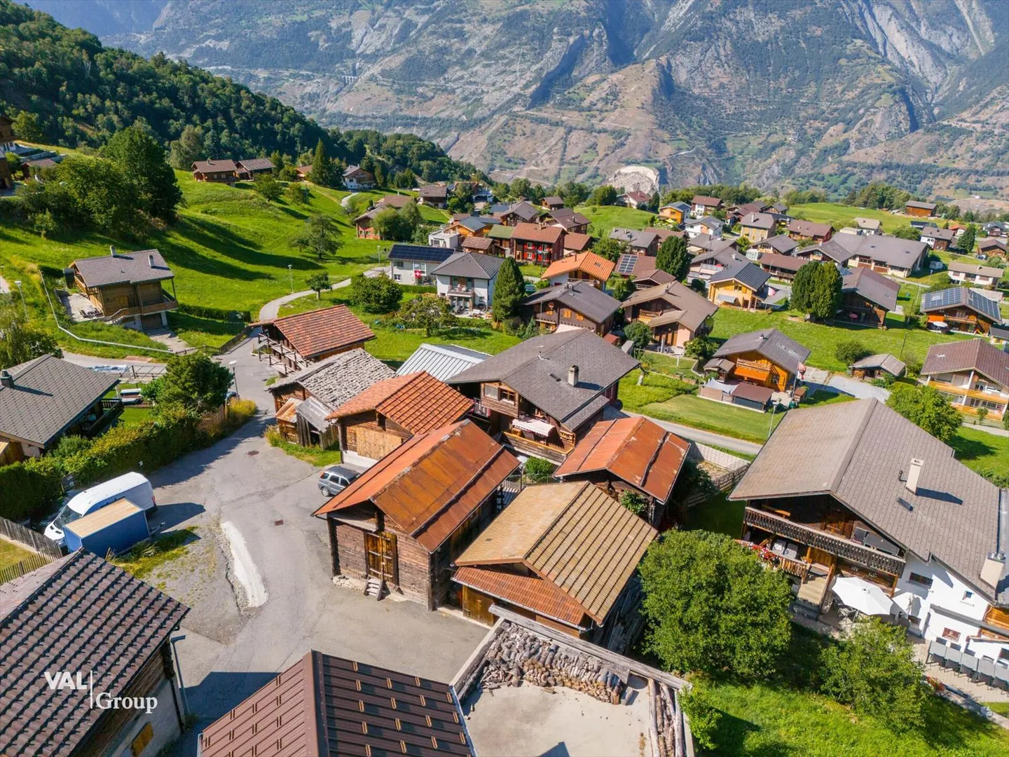 Charmante maison résidentielle avec grange convertie et potentiel de développement supplémentaire - Photo 11 sur 12