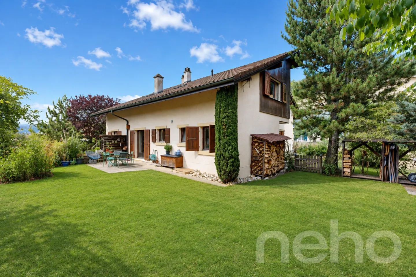 Charmante Villa mit Privatgarten - Foto 3 von 12