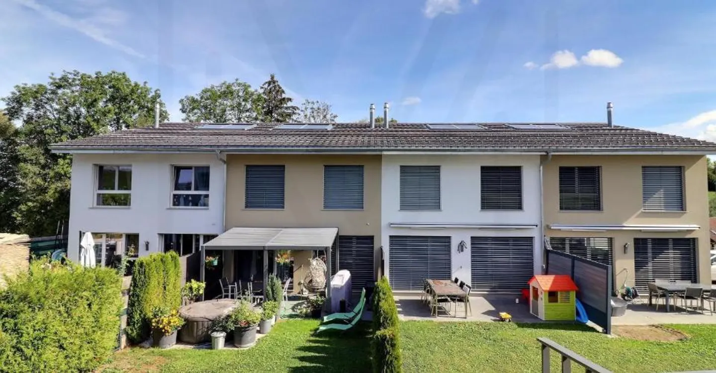 Une maison familiale contemporaine de 5.5 pièces aux portes de Fribourg - Photo 11 of 12