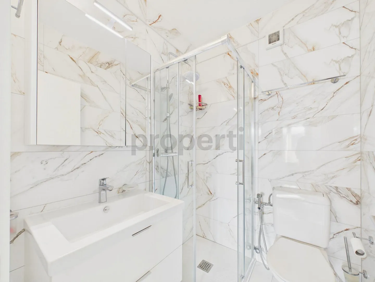 Maison familiale spacieuse à Bissone - Photo 10 sur 12