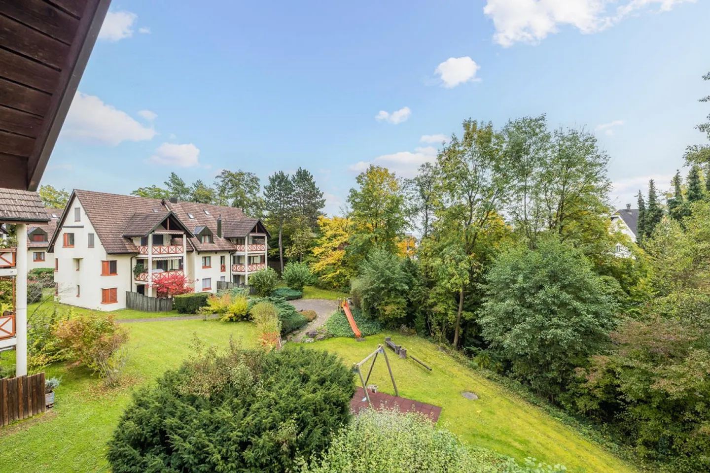 Vivere centrale con vista sul verde - Foto 1 di 10